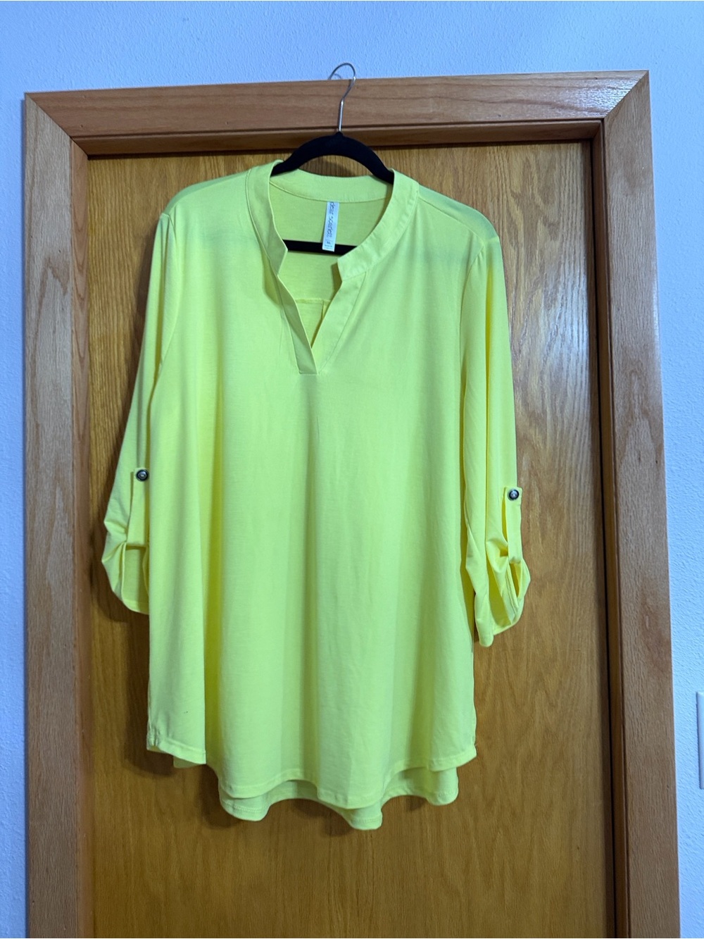 Dear Scarlett wrinkle free Relaxed Split-Neck Blouse in Bright Yellow